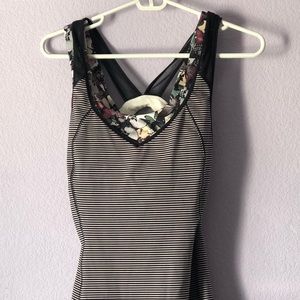 Lululemon NWOT top